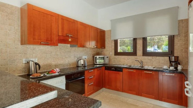 Luxury Renovated Bungalow-Style Villa with Private Heated Pool in the Eastern Plateau, for sale