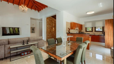 Luxury Renovated Bungalow-Style Villa with Private Heated Pool in the Eastern Plateau, for sale