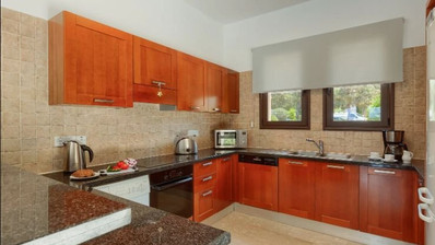 Luxury Renovated Bungalow-Style Villa with Private Heated Pool in the Eastern Plateau, for sale