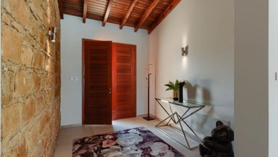 Luxury Renovated Bungalow-Style Villa with Private Heated Pool in the Eastern Plateau, for sale