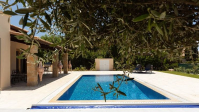 Luxury Renovated Bungalow-Style Villa with Private Heated Pool in the Eastern Plateau, for sale