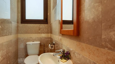 Luxury Renovated Bungalow-Style Villa with Private Heated Pool in the Eastern Plateau, for sale