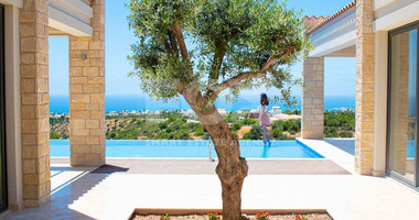 SEVEN BEDROOM VILLA FOR SALE IN VENUS ROCK GOLF RESORT, CYPRUS