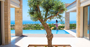 SEVEN BEDROOM VILLA FOR SALE IN VENUS ROCK GOLF RESORT, CYPRUS