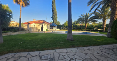 Five bedroom Villa for rent plus two annex in Pyrgos, Limassol