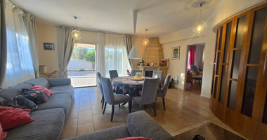 Five bedroom Villa for rent plus two annex in Pyrgos, Limassol