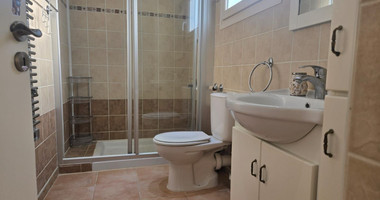 Five bedroom Villa for rent plus two annex in Pyrgos, Limassol