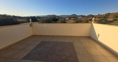 Five bedroom Villa for rent plus two annex in Pyrgos, Limassol