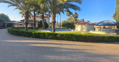 Five bedroom Villa for rent plus two annex in Pyrgos, Limassol