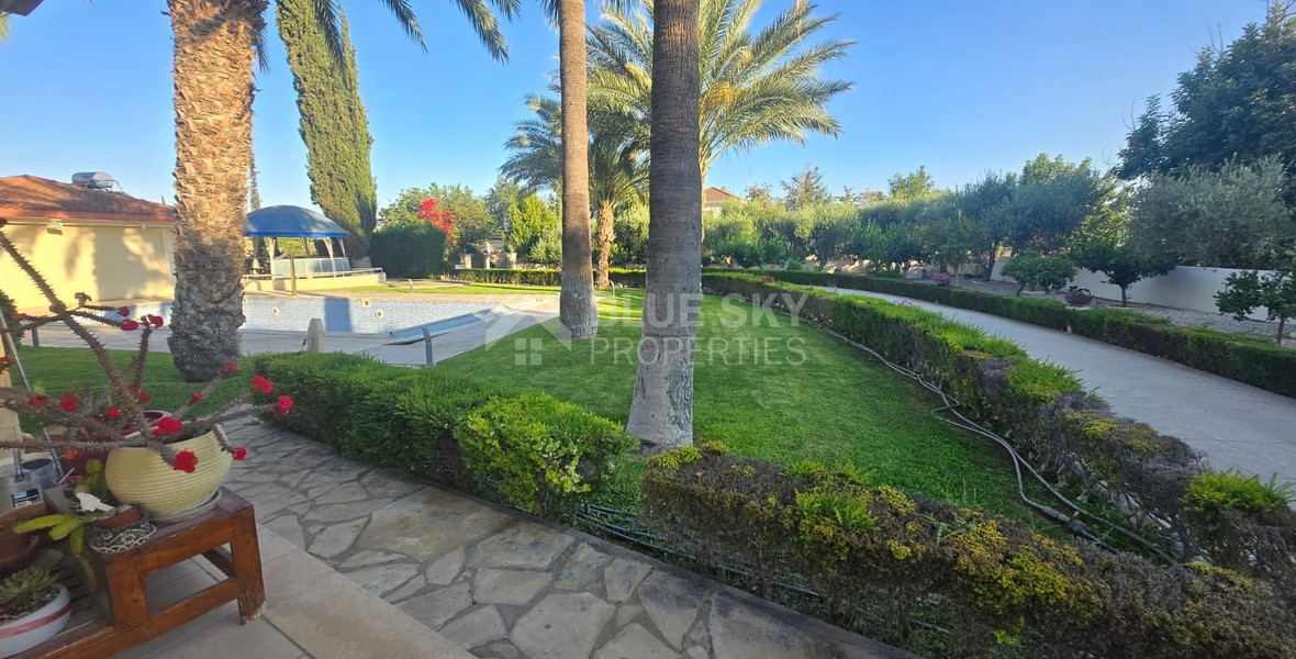 Five bedroom Villa for rent plus two annex in Pyrgos, Limassol