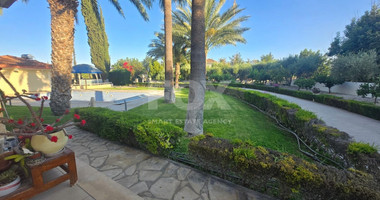 Five bedroom Villa for rent plus two annex in Pyrgos, Limassol