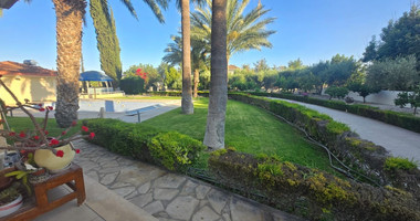 Five bedroom Villa for rent plus two annex in Pyrgos, Limassol