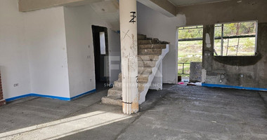 Three Bedroom Detached House with swimming pool for Sale in Souni-Zanakia