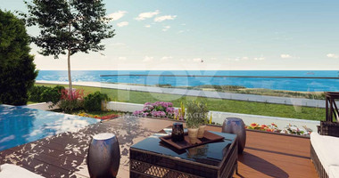 Luxury five bedroom beachfront villa in Chloraka ,Paphos