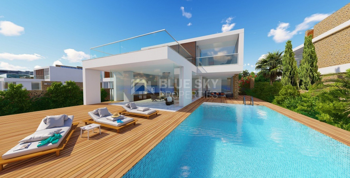 Three bedroom seafront luxury villa in Chloraka, Paphos