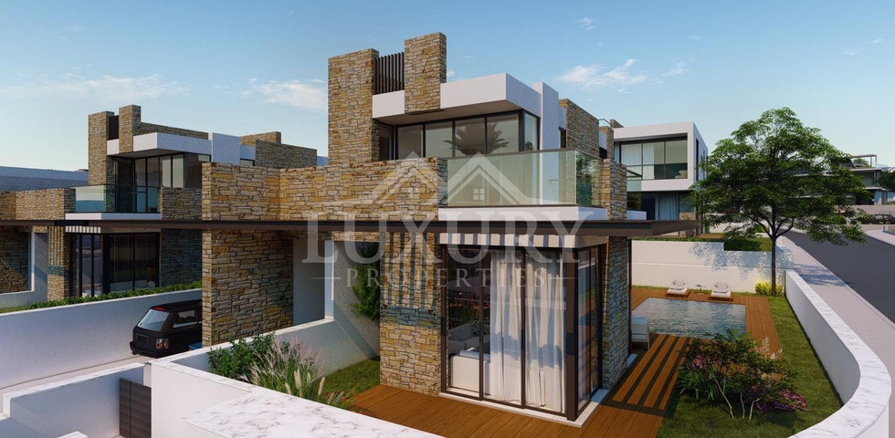 Outstanding three bedroom beachfront villa in Chloraka, Paphos