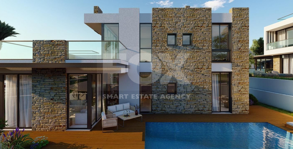 Outstanding three bedroom beachfront villa in Chloraka, Paphos