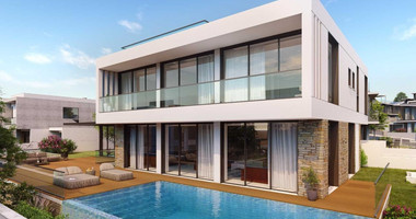 Outstanding three bedroom beachfront villa in Chloraka, Paphos