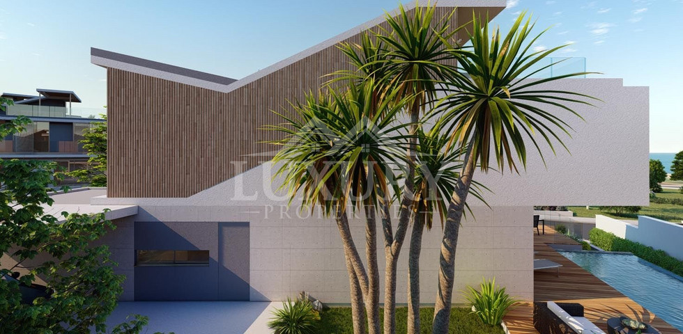 For sale: Beachfront Four-Bedroom Luxury Villa in Chloraka, Paphos
