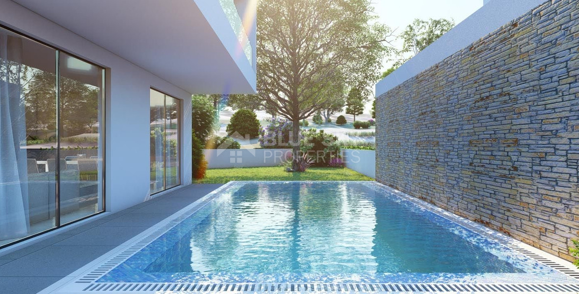 For sale: Modern Seaside Residence with Three Bedrooms and Roof Garden in Chloraka , Paphos