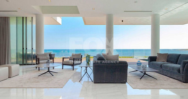 Exclusive modern three bedroom Beachfront Villa with Private Pool in Chloraka, Paphos