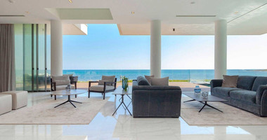 Exclusive modern three bedroom Beachfront Villa with Private Pool in Chloraka, Paphos