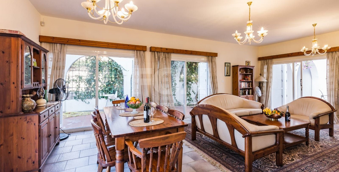 For Rent: Spacious Furnished Four Bedroom Semi-Deatached House in Kato Pafos