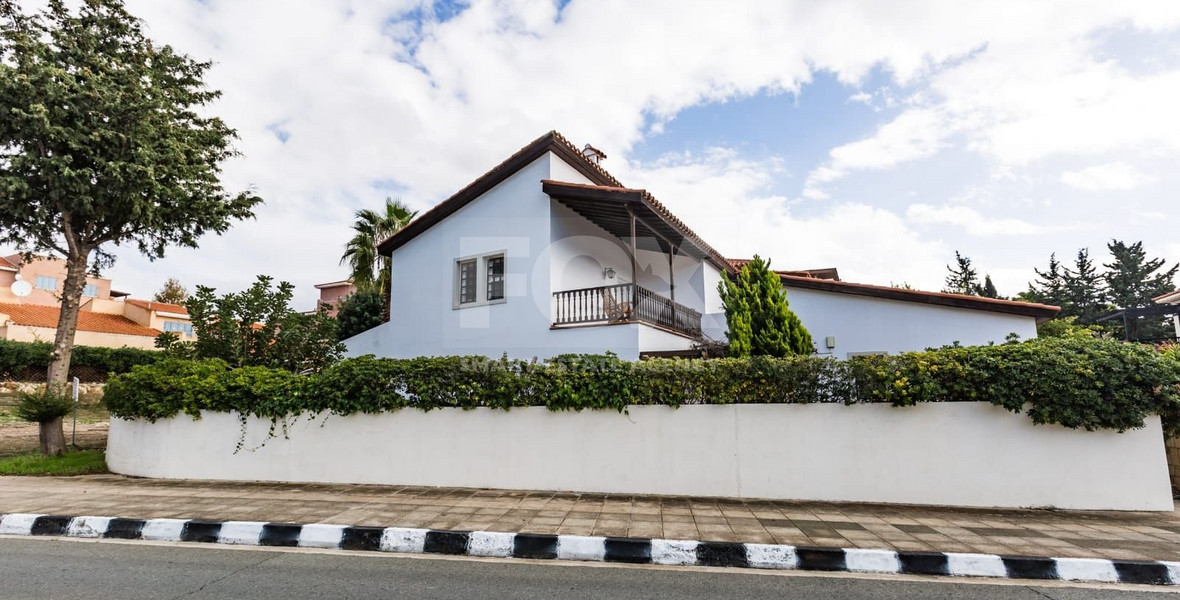 For Rent: Spacious Furnished Four Bedroom Semi-Deatached House in Kato Pafos