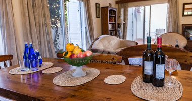 For Rent: Spacious Furnished Four Bedroom Semi-Deatached House in Kato Pafos