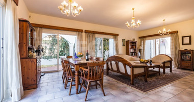 For Rent: Spacious Furnished Four Bedroom Semi-Deatached House in Kato Pafos