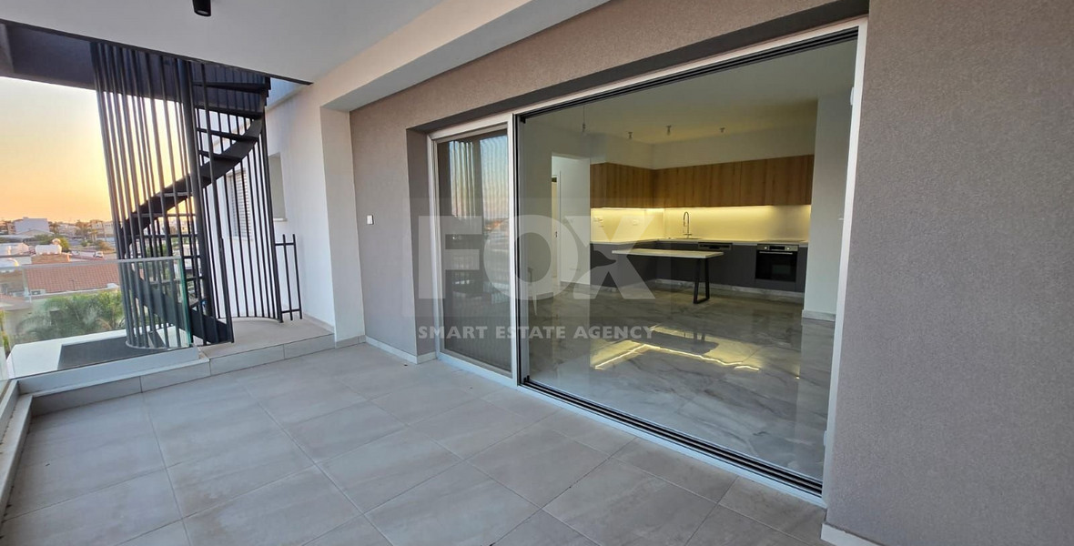 Modern Two-Bedroom Penthouse with Rooftop and Sea Views for rent in Kato Polemidia