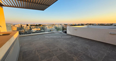 Modern Two-Bedroom Penthouse with Rooftop and Sea Views for rent in Kato Polemidia