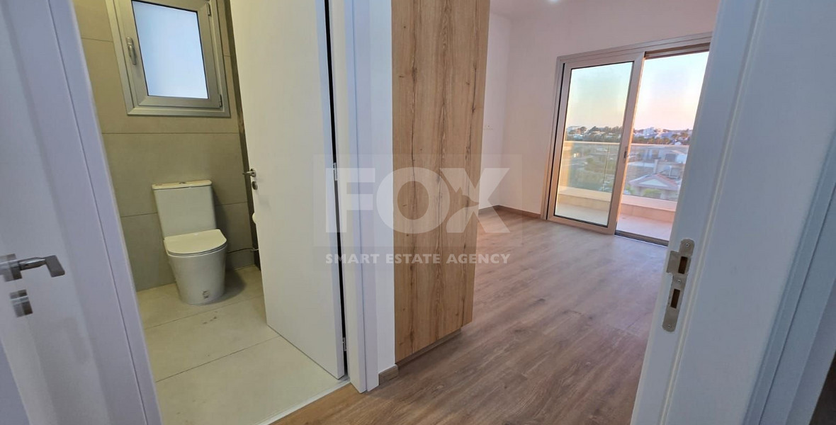Modern Two-Bedroom Penthouse with Rooftop and Sea Views for rent in Kato Polemidia