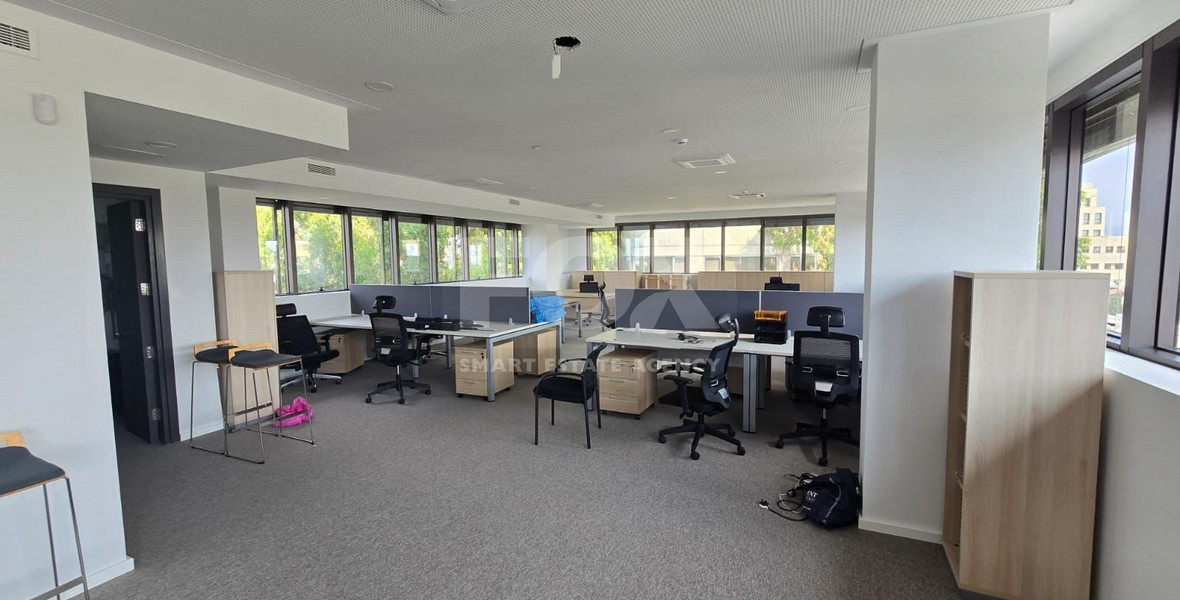 Modern Unfurnished Office For Rent in Tsiflikoudia, Limassol