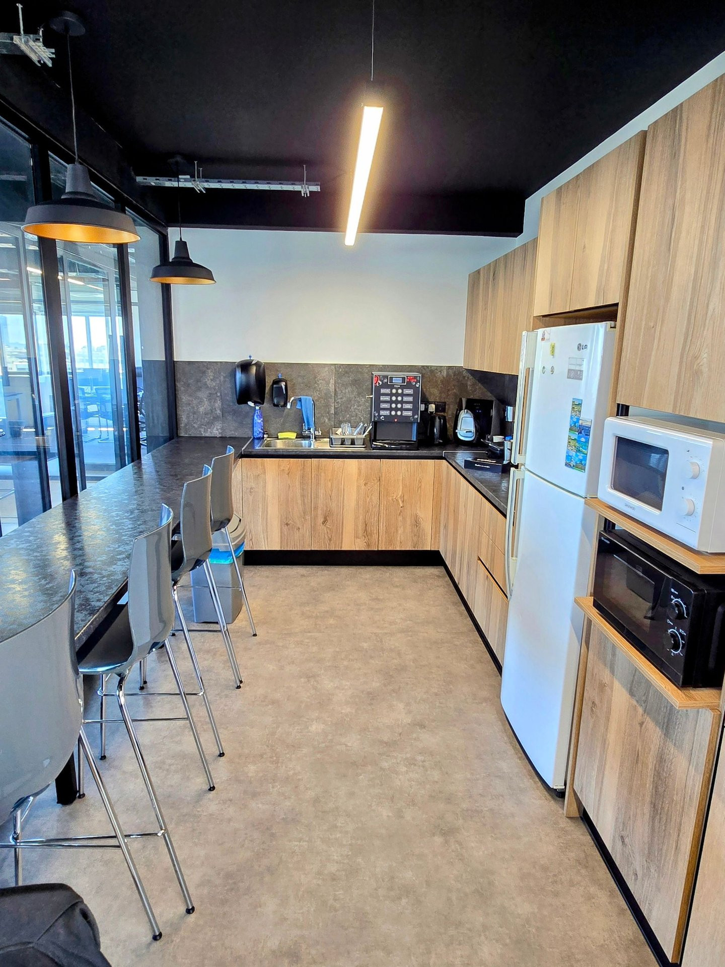 Office 400 m² in Limassol, Cyprus