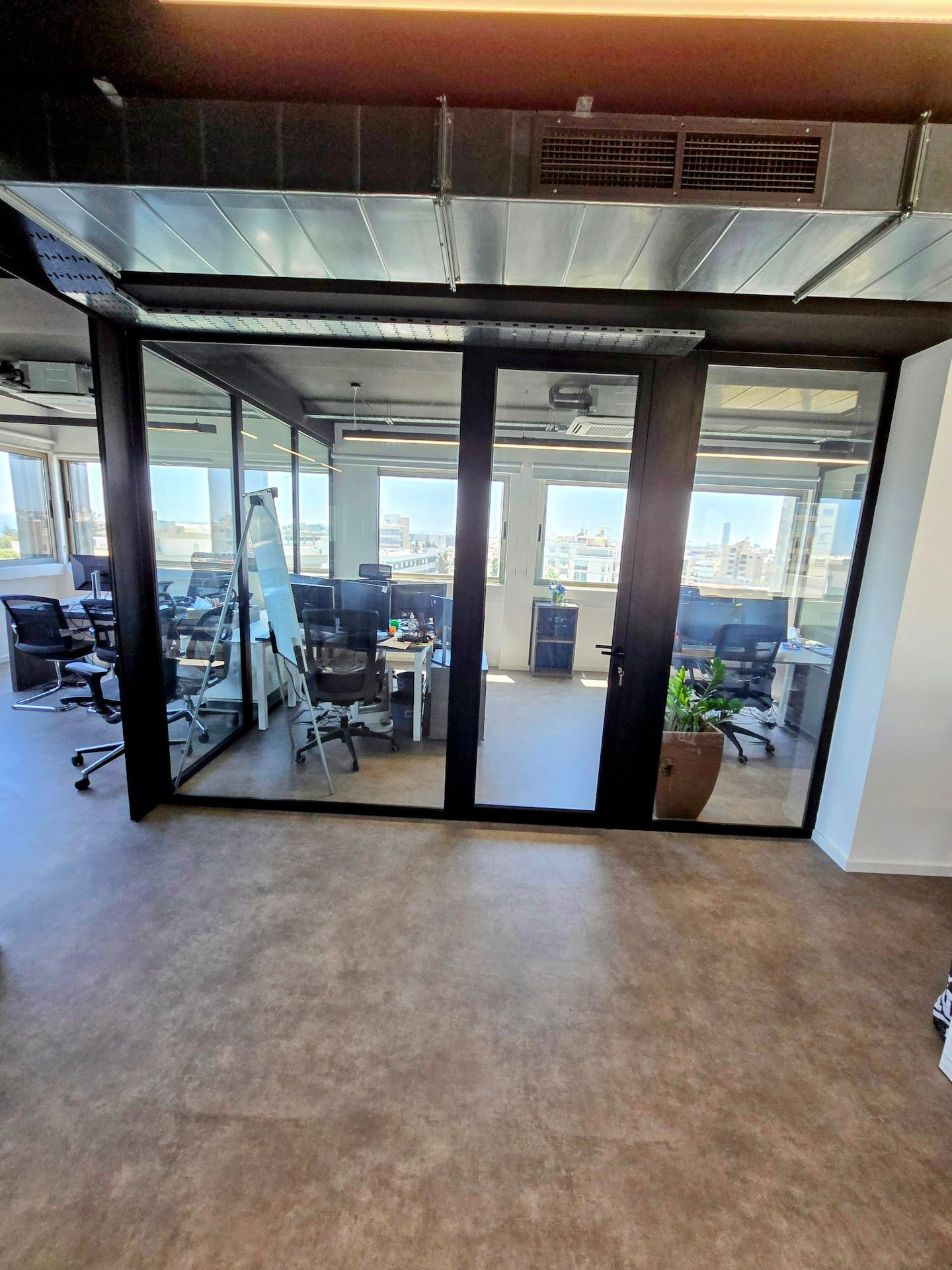 Office 400 m² in Limassol, Cyprus