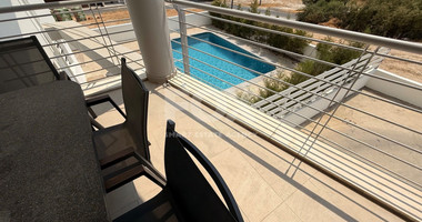 FOR SALE THREE BEDROOM GROUND FLOOR APARTMENT WITH GARDEN AND COMMUNAL SWIMMING POOL.