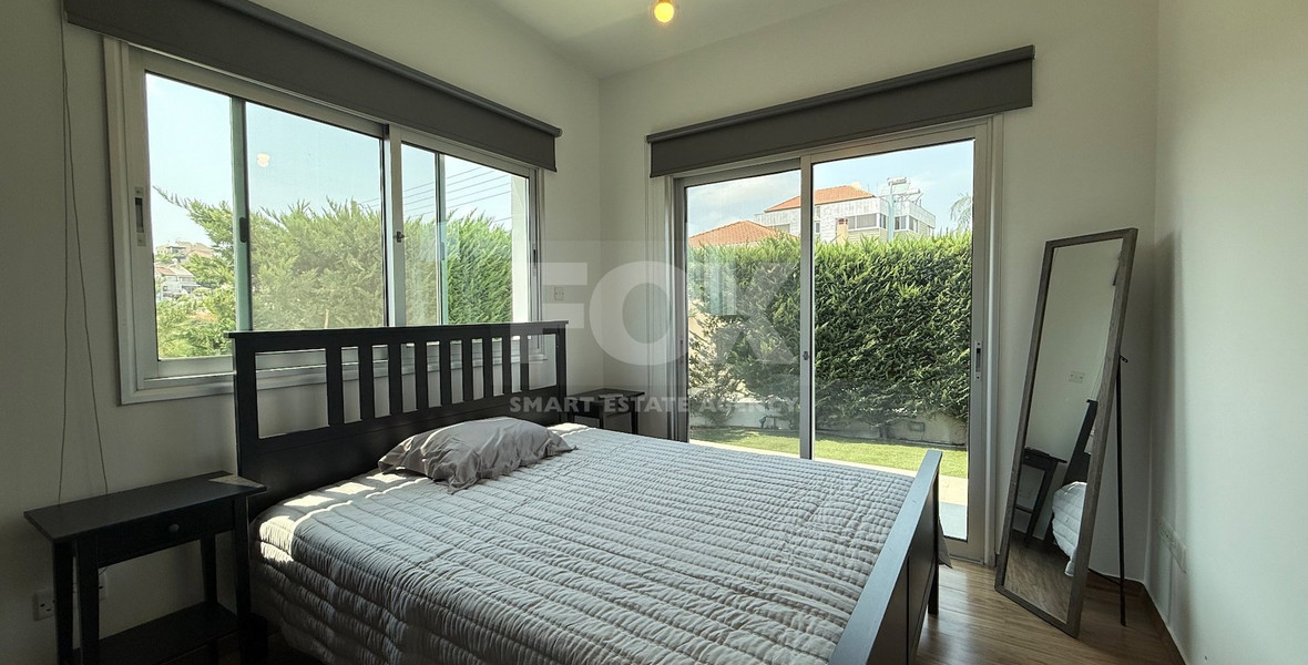 FOR SALE THREE BEDROOM GROUND FLOOR APARTMENT WITH GARDEN AND COMMUNAL SWIMMING POOL.