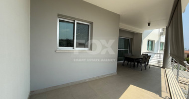 FOR SALE THREE BEDROOM GROUND FLOOR APARTMENT WITH GARDEN AND COMMUNAL SWIMMING POOL.