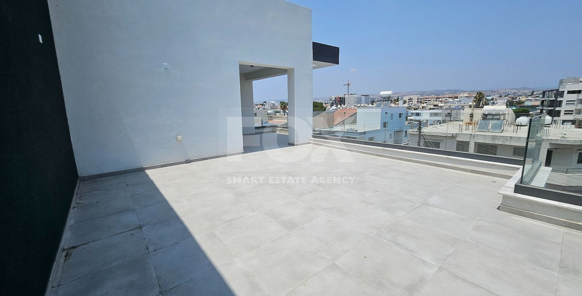 Top Floor Two Bedroom Apartment With Huge Veranda for rent in Kato Polemidia