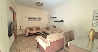 Three bedroom semi detached house 300m from the sea for rent in Neapoli