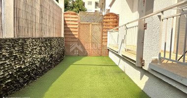 Three bedroom semi detached house 300m from the sea for rent in Neapoli