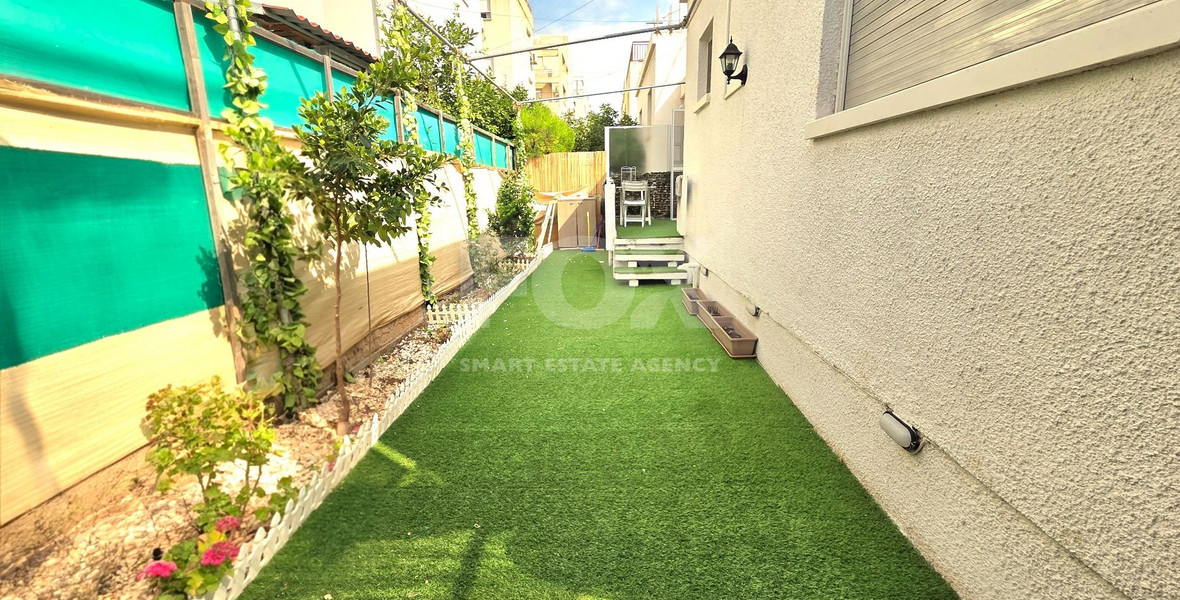 Three bedroom semi detached house 300m from the sea for rent in Neapoli