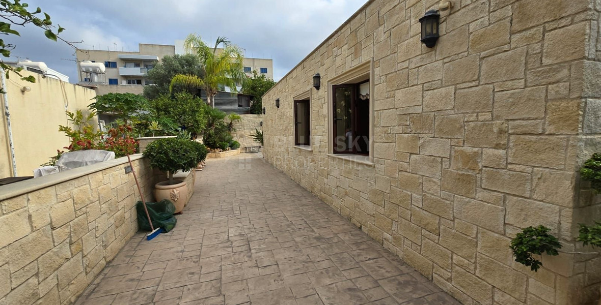 Fully Furnished Three Bedroom House In Agios Athanasios For Rent