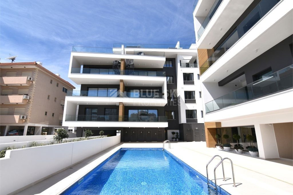 Four bedroom penthouse with private pool for sale in Potamos Germasogeias, Limassol