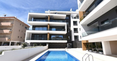 Four bedroom penthouse with private pool for sale in Potamos Germasogeias, Limassol