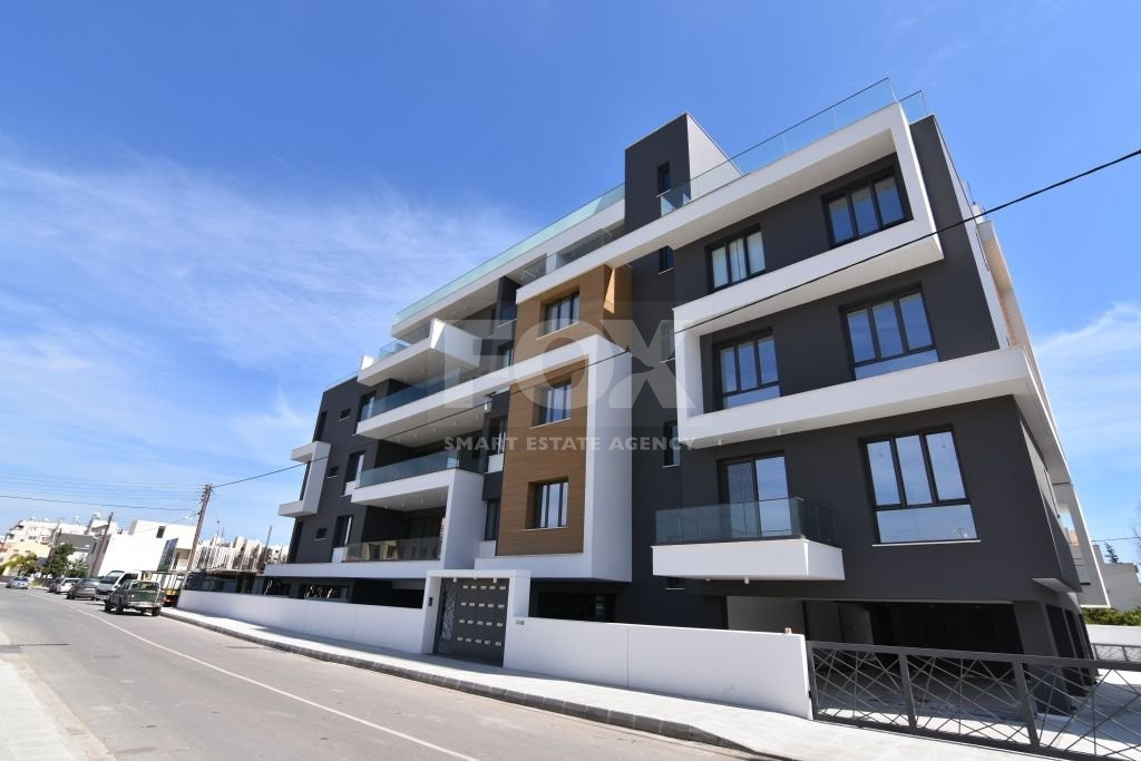 Four bedroom penthouse with private pool for sale in Potamos Germasogeias, Limassol