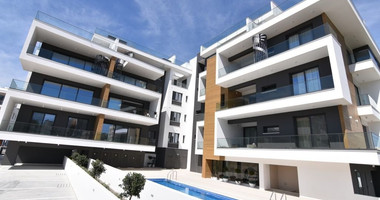 Four bedroom penthouse with private pool for sale in Potamos Germasogeias, Limassol