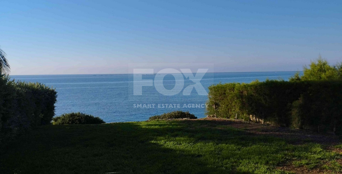FOR RENT UNFURNISHED THREE BEDROOM TOWN HOUSE OPPOSITE THE SEA OFFERING PANORAMIC VIEWS.