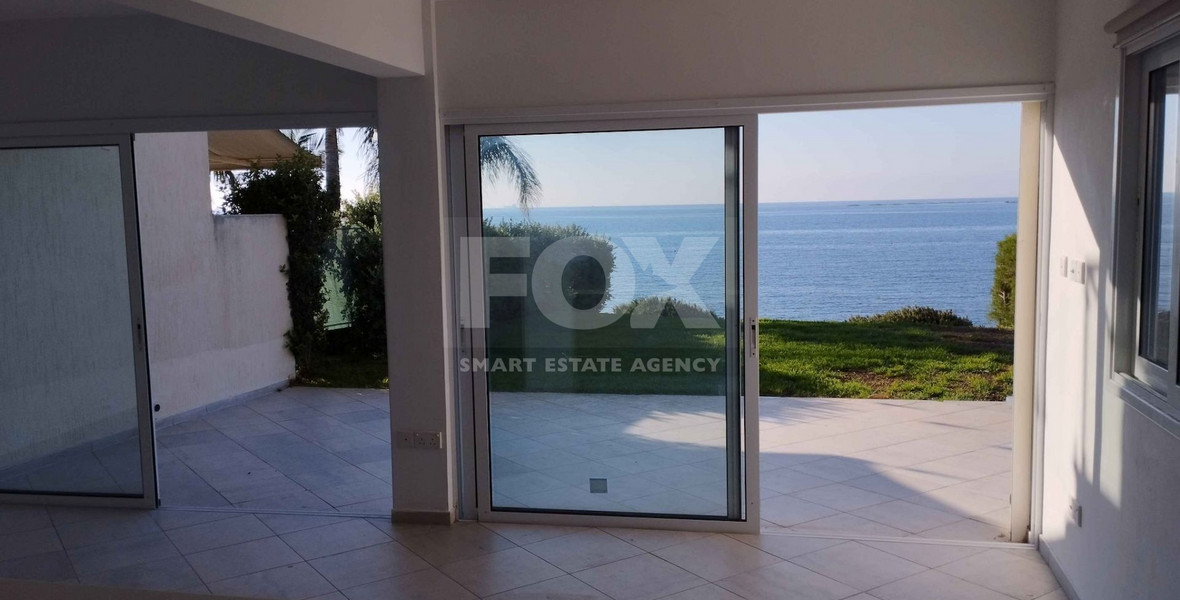 FOR RENT UNFURNISHED THREE BEDROOM TOWN HOUSE OPPOSITE THE SEA OFFERING PANORAMIC VIEWS.